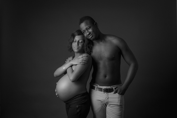 rennes photographe rue de la monnaie portrait couple femme enceinte